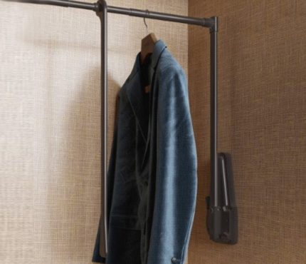 Wardrobe lift